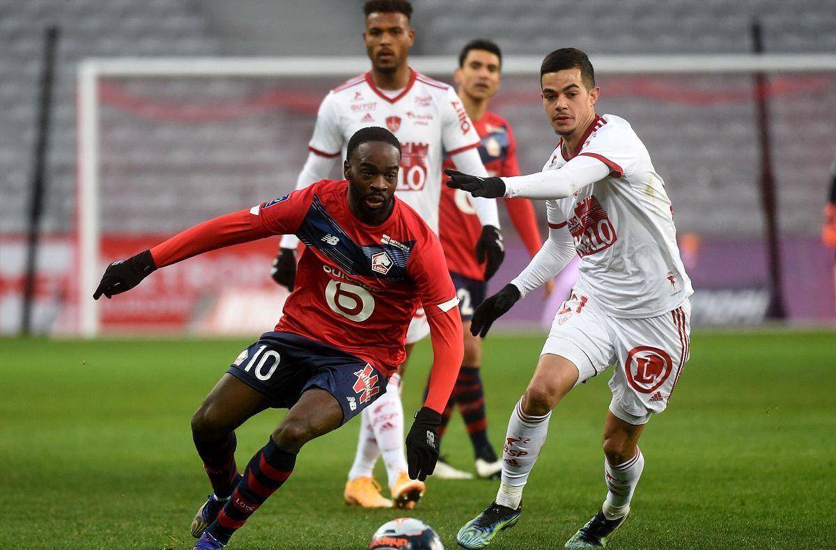 的家庭送上 的家庭送上