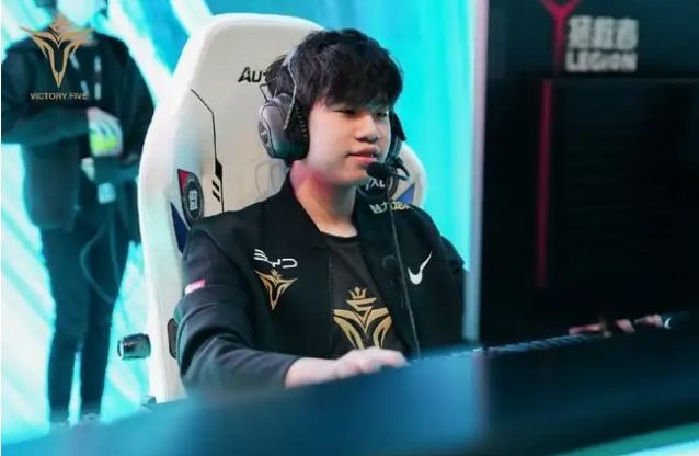 比赛装备的 比赛装备的