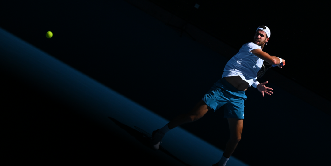 相比之下 相比之下