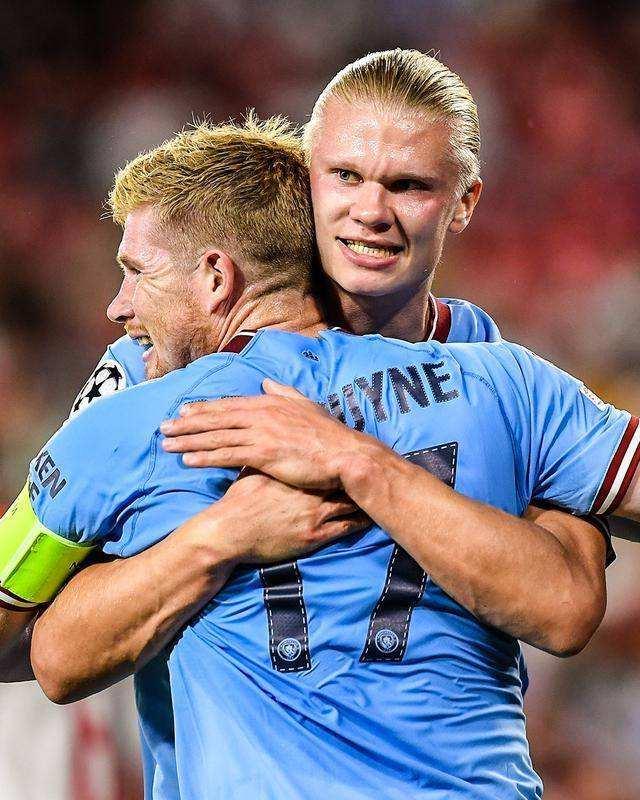 两名法国少 两名法国少